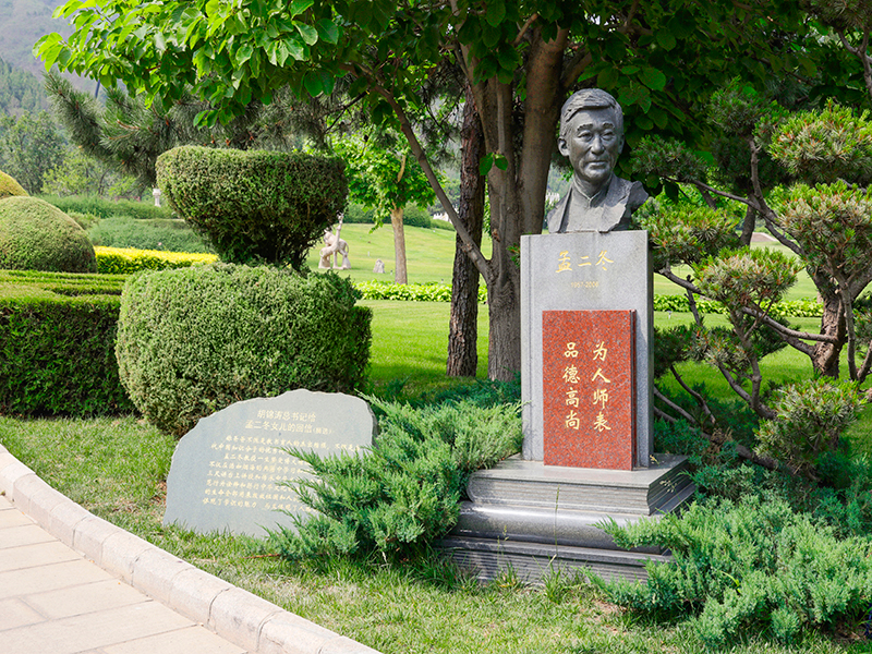 北京盘龙台公墓官网能买到正规墓地吗？价格多少钱？